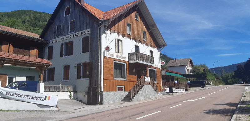 776000025_4 776000025_4