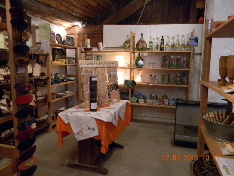 777000992_4 777000992_4