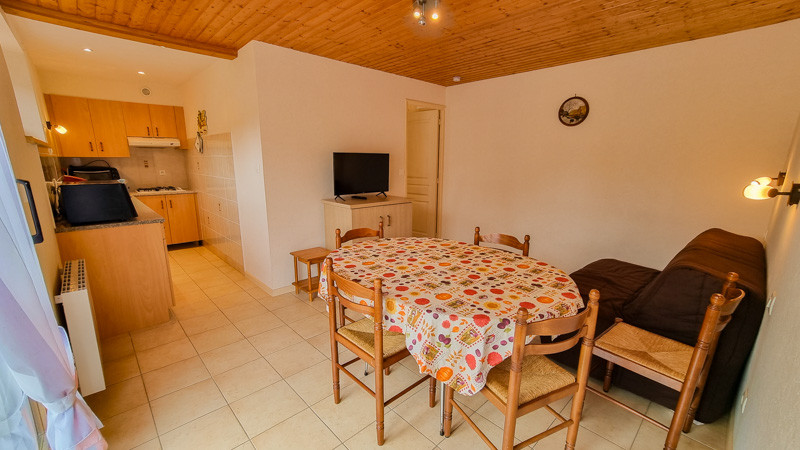 a366a-salon-1122106 a366a-salon-1122106